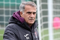 Şenol Güneş'ten Yabancı Hakem Yorumu: "Gelse Ne Olur, Gelmese Ne Olur"