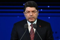 Bakan Tunç'tan Özgür Özel'e Tepki