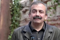 Sırrı Süreyya Önder'den Şok Gelişme!