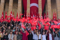 23 Nisan Coşkusu Yurt Genelinde Kutlandı: Anıtkabir'e Yoğun Ziyaret