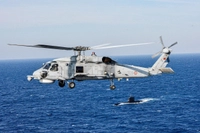 Deniz Kuvvetlerine Ait Helikopter Acil İniş Yaptı
