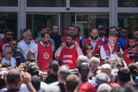 Cemil Tugay'ın Teklifi Kabul Edildi: İzmir'de Grev Sona Erdi