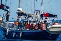 İsrail, Gazze'ye Yardım Taşıyan Gemiye Saldırdı! Aralarında Türklerin de Bulunduğu Mürettebat Rehin Alındı!