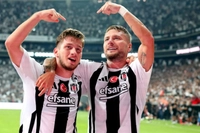 Beşiktaş'ta Forvet Krizi: Yeni Transfer Planı, Immobile ve Semih'i Yedek Bırakabilir!