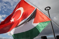 Sağlık Hizmetine Erişemeyen 4 Gazzeli Türkiye'ye Getirildi