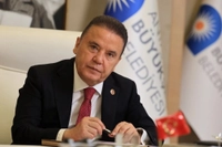 Antalya Belediye Başkanı Muhittin Böcek Hastaneye Kaldırıldı