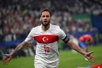 Hakan Çalhanoğlu, Fenerbahçe Yolunda! Ali Koç'tan Doğrudan Temas