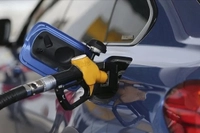 Benzine 1 Lira 22 Kuruş Zam Geldi