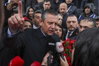 Özgür Özel'den Gürsel Tekin'e Sert Sözler!