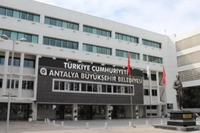 Antalya Büyükşehir Belediyesi'ne Rüşvet Operasyonu: 17 Gözaltı!