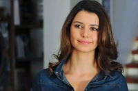 Beren Saat'ten Sürpriz Hamle: "CapitaliZoo" ile Müzik Dünyasına Adım Atıyor!