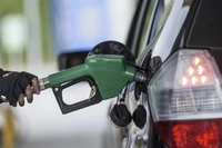 Benzine 1 Lira 11 Kuruş Zam