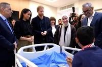 Prens Harry ve eşi Meghan Markle, Ürdün'de Gazzeli Yaralıları Ziyaret Etti