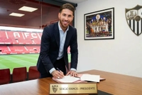 Sevilla'yı Satın Alacak Olan Sergio Ramos, Eski Takım Arkadaşını Fenerbahçe'den Transfer Etmek İstiyor