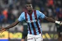 Trabzonspor'da Onuachu Kasırgası: Tarihi Rekora Sadece 4 Gol Kaldı!
