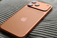 Apple 20. Yıl Dönümüne Özel iPhone Tasarladı