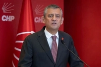 Siyasette "Tapu ve Kripto Telefon" Gerilimi: Özgür Özel'e Akın Gürlek Soruşturması!