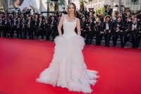 Demet Özdemir'in Cannes Tarzı Sosyal Medyayı İkiye Böldü