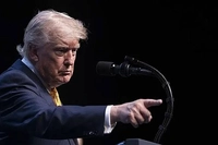 ABD Başkanı Trump'tan Hürmüz Boğazı İçin "Gardiyanlık" Çıkışı