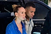 Mbappe, Yeni Aşkı Ester Exposito ile Sobelendi