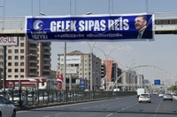 Diyarbakır'da Erdoğan'a Kürtçe Teşekkür Pankartı