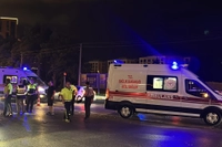 Balıkesir'de Yolun Karşısına Geçen 2 Çocuğa Araç Çarptı: 1 Ölü, 1 Ağır Yaralı