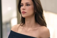 Yeni Filminin Basın Toplantısında Acı Haberi Aldı: Devrim Özkan'ın Babaanne Acısı!