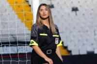 Hakemlikten Atılmıştı: Elif Karaarslan'ın Çıplak Bacak Pozuna Beğeni Yağdı