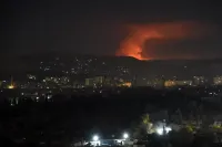 İsrail, Suriye'deki Hava Saldırılarına Acımasızca Devam Ediyor