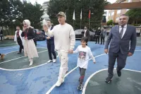 Mesut Özil Küçük Hayranının Ricasını Kırmadı: Emekli Futbolcudan ‘Büyük Jest’
