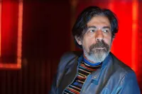 Okan Bayülgen, Dizi Oyuncularını Böyle Tiye Aldı!