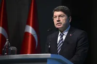 Adalet Bakanı Tunç'tan Çarpıcı Açıklamalar: Çocuk Suçları, Rojin Kabaiş Soruşturması ve Sivas Tartışması