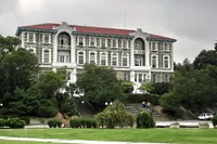 Boğaziçi'nde Şafak Operasyonu: Kulüp Odaları Boşaltıldı, Kampüse TOMA Girdi