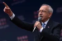Kılıçdaroğlu'nun CHP'deki İlk İcraatı: 3 Avukatı Azletti