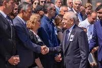 Kılıçdaroğlu ve Özel, Orhan Sür'ün Cenaze Töreninde İlk Kez Bir Araya Geldi