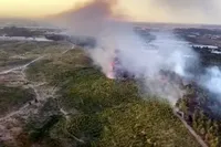 Antalya'nın Aksu İlçesinde Orman Yangını: Ekipler Havadan ve Karadan Müdahale Ediyor