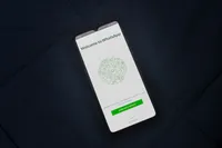 WhatsApp iOS için Liquid Glass Güncellemesi Hazırlıyor