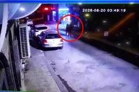 Darıca'da üç kardeşin tek renk giyinerek kol kola yürüdüğü ölüm