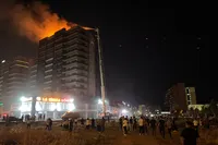 Diyarbakır'da plaza yangını: 5 kişi dumandan etkilendi