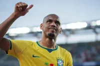 Trabzonspor, Fabinho'yu imzaya getirmek için Trabzon'a getiriyor