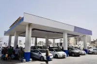 Libya'da akaryakıt krizi: Trablus'ta kuyruklar 10 gündür sürüyor