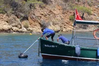 Karadan ulaşılamayan koylardan 306 ton çöp toplandı