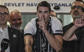Beşiktaş, Dusan Vlahovic'in Maaşını KAP'a Bildirdi