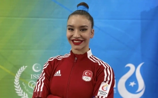 Ayşe Begüm Onbaşı'dan Dünya Şampiyonası Öncesi İddialı Açıklamalar