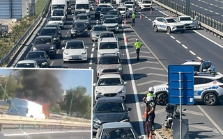 İstanbul Fatih'te Minibüs Yangını: Sahil Yolu Bir Saat Kapandı