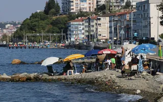 Tatilcilerin uğrak noktası Çınarcık'ta denize girmek yasaklandı