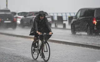 Yağış ve serin hava geldi. İstanbul'da kuvvetli yağış etkili oluyor