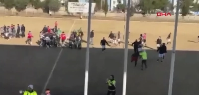 14 kırmızı kartın çıktığı maçta skandal olaylar: Yumruk ve tekmeler havada uçuştu!