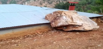 Adana'da Şiddetli Yağış Faciaya Yol Açtı: Yamaçtan Kopan Kaya Evin Üzerine Düştü