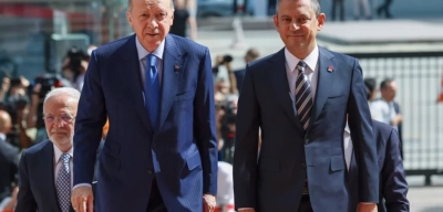 AK Parti Özgür Özel'i 'Parlatacak' İddiası Ortalığı Karıştırdı!